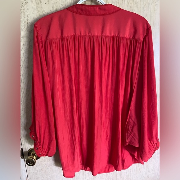 CHICOS Cherry Red Batwing Swing Blouse Grommet Accents Sz 3 XL - Picture 11 of 12